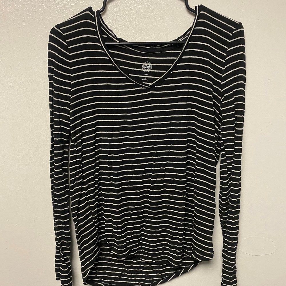 Loose Black and White Long Sleeve Shirt